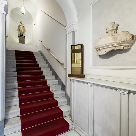 Via Condotti Private Suite-2
